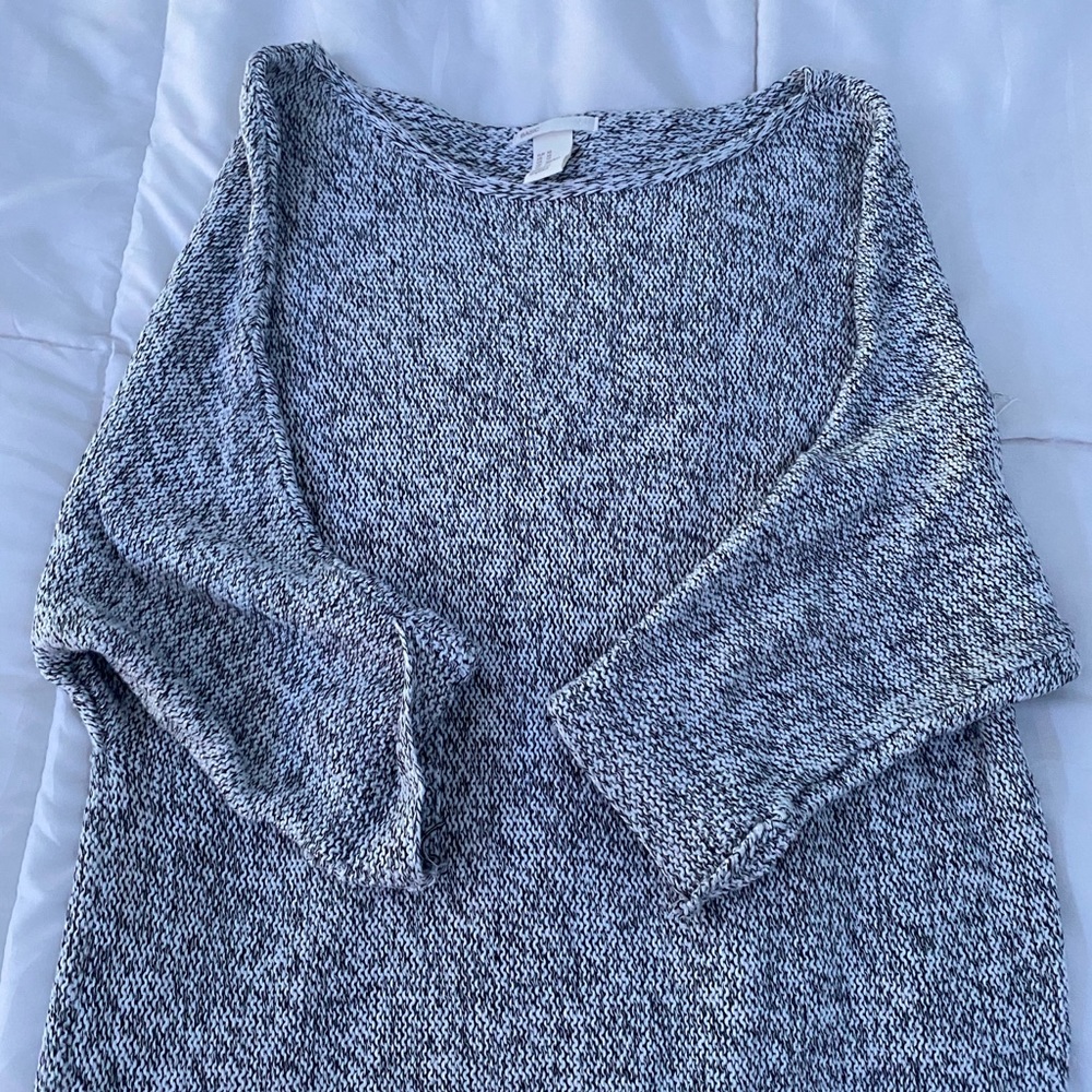 H&M Short Sleeve Gray Sweater